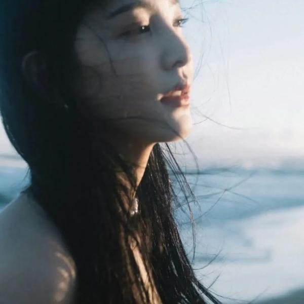 男人与婴儿